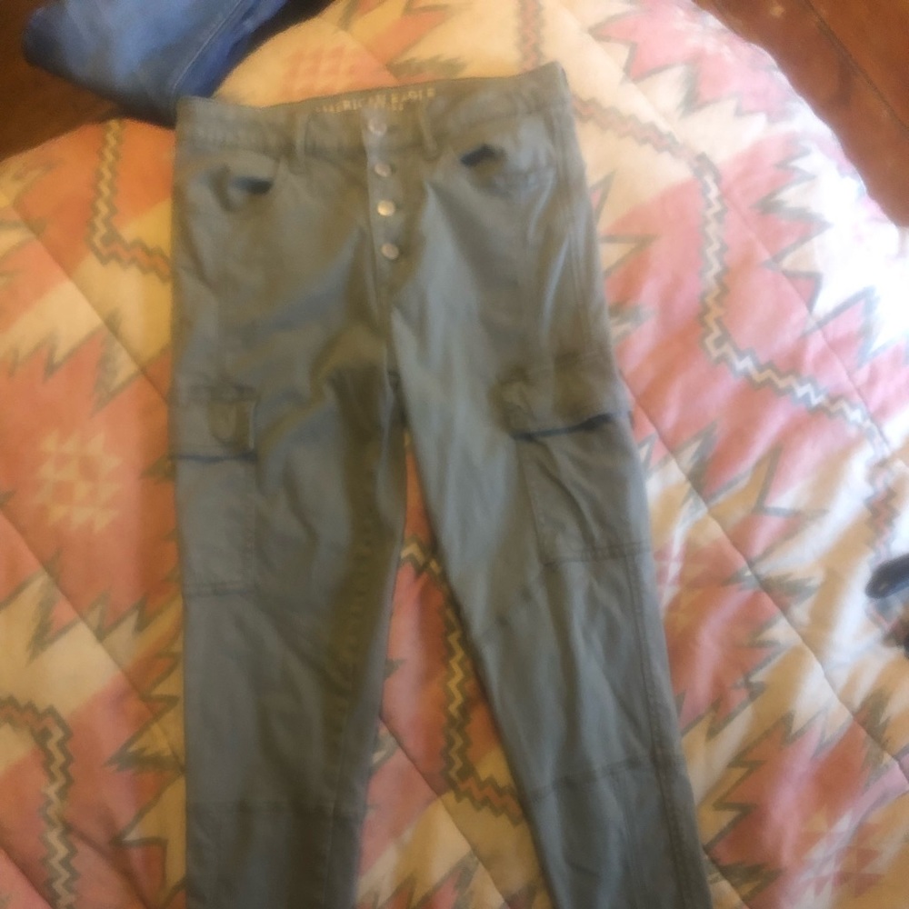 Women’s 8 AE hi-rise cargo jegging